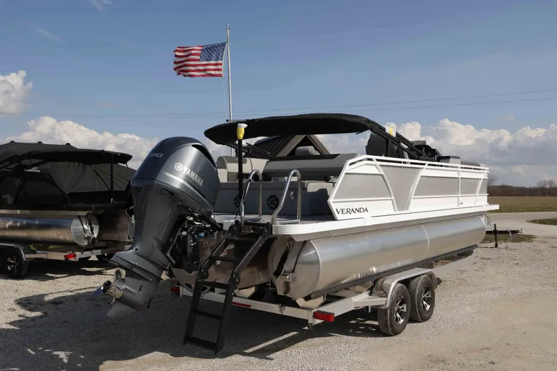 Slide: The Image of Veranda vr235vl Swingback 2026 - 2