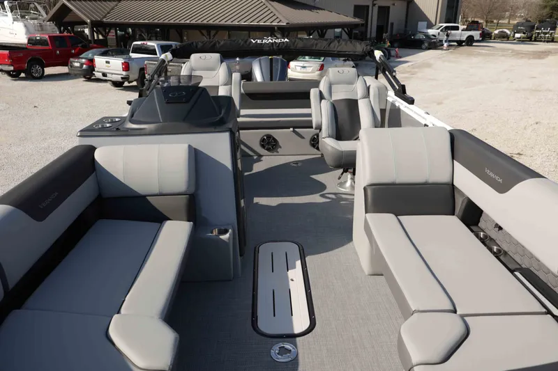 Slide: The Image of Veranda vr235vl Swingback 2026 - 7