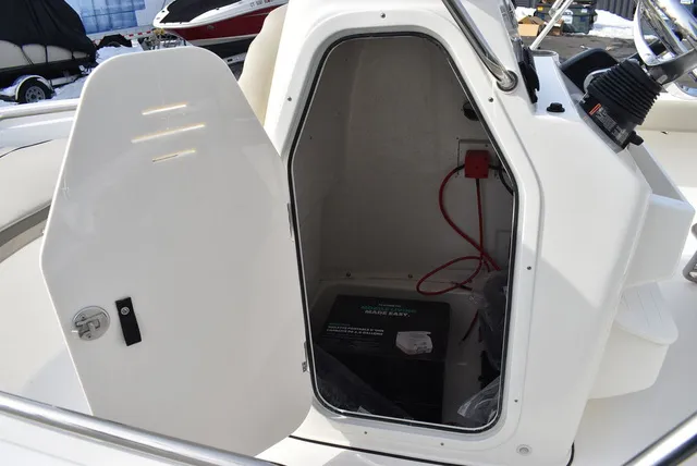 Slide: The Image of Key West Boats 189 FS 2026 - 11