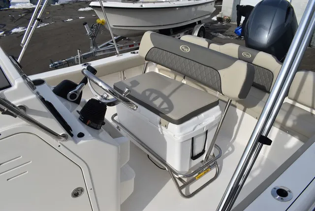 Slide: The Image of Key West Boats 189 FS 2026 - 13