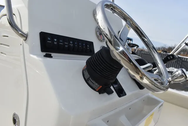 Slide: The Image of Key West Boats 189 FS 2026 - 21