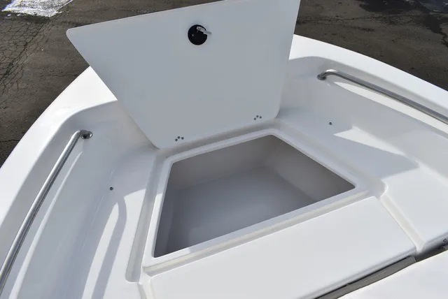 Slide: The Image of Key West Boats 189 FS 2026 - 28