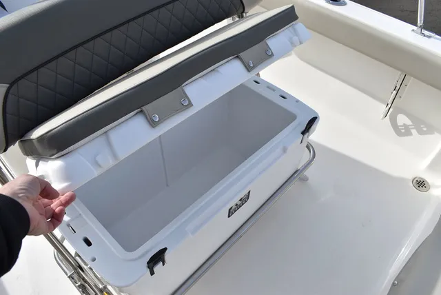 Slide: The Image of Key West Boats 189 FS 2026 - 30