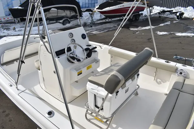 Slide: The Image of Key West Boats 189 FS 2026 - 9