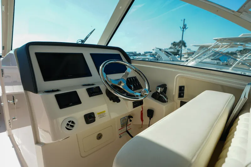 Slide: The Image of Grady-White Freedom 325 2025 - 12