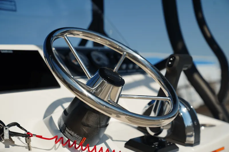 Slide: The Image of Boston Whaler 190 Montauk 2025 - 11