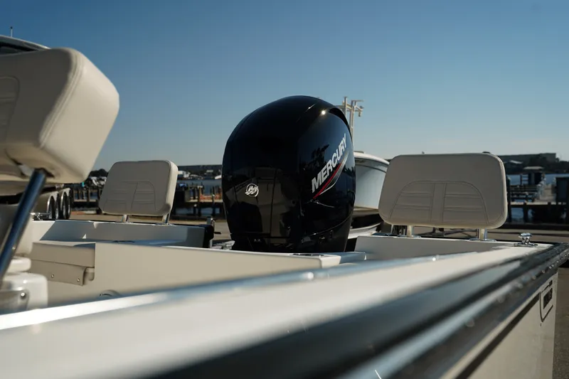 Slide: The Image of Boston Whaler 190 Montauk 2025 - 25