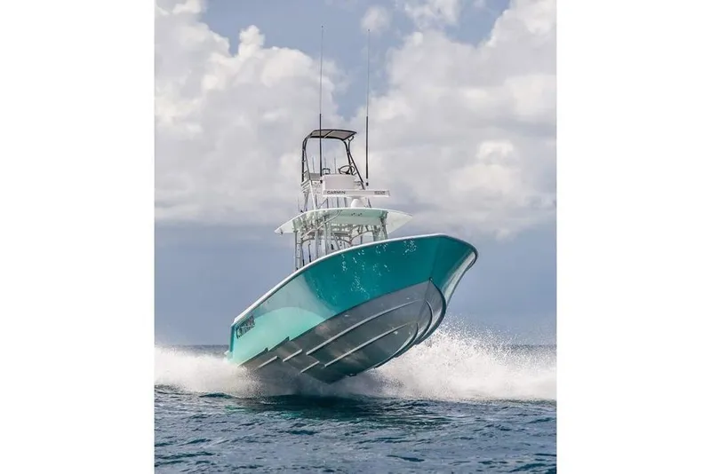 Slide: The Image of Contender 39 ST 2027 - 4