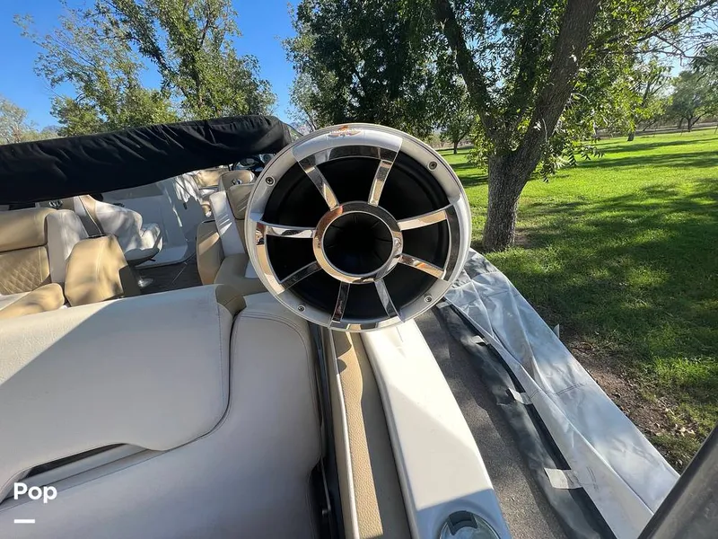 Slide: The Image of Scarab 255 SE Platinum 2017 - 13089646