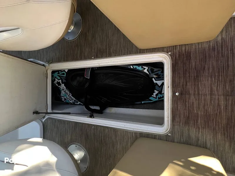 Slide: The Image of Ski Locker - 13089651