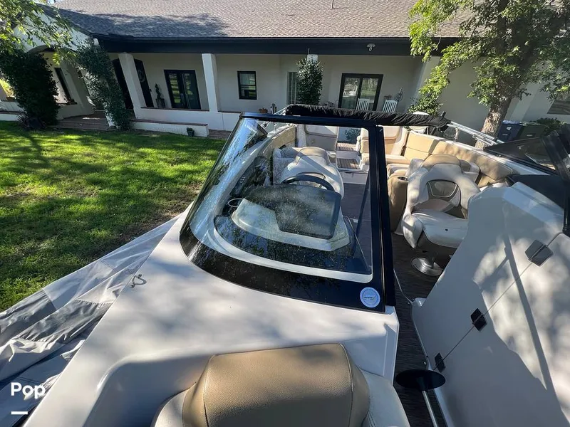 Slide: The Image of Scarab 255 SE Platinum 2017 - 13089669