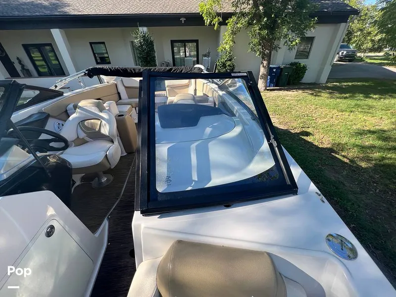 Slide: The Image of Windshield - Walk Through - 13089668