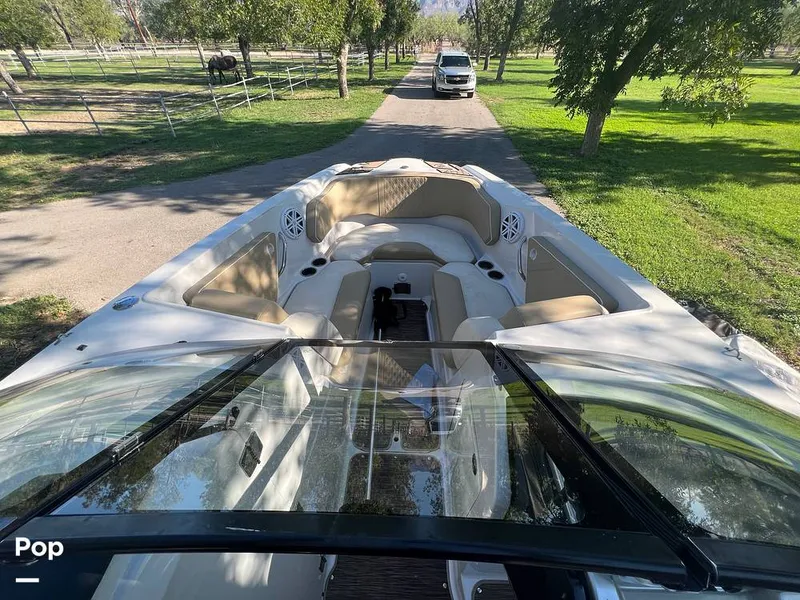 Slide: The Image of Windshield - Walk Through - 13089694