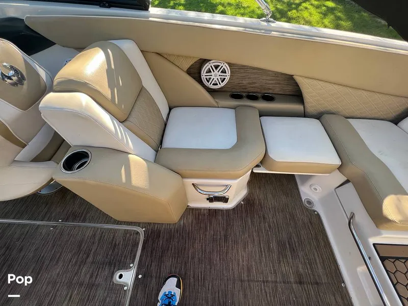 Slide: The Image of Scarab 255 SE Platinum 2017 - 13089695