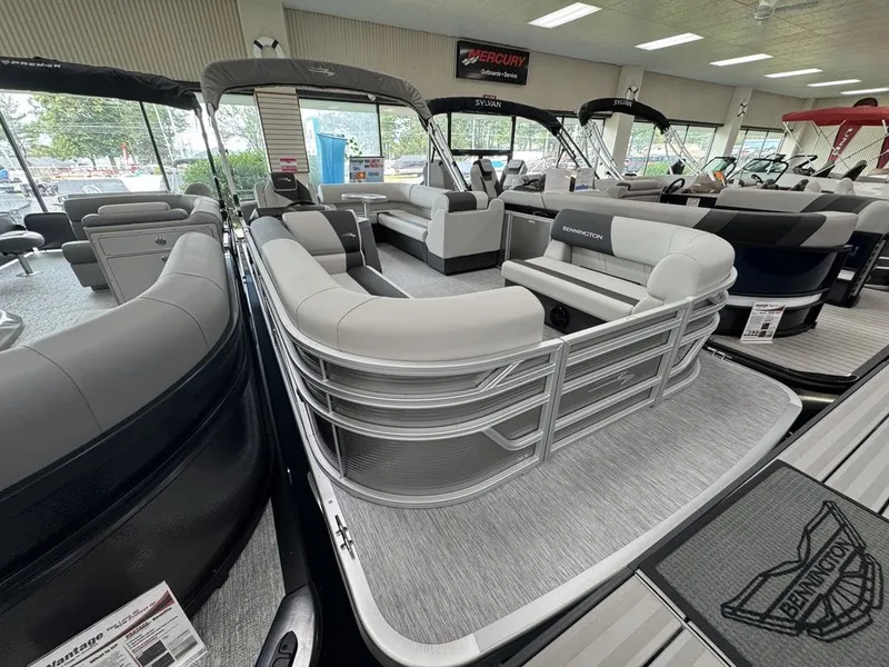 Slide: The Image of Bennington 20 S1 CRUISE 2027 - 1