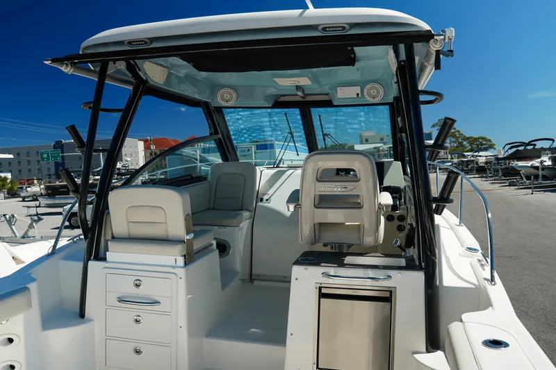 Slide: The Image of Boston Whaler 285 Conquest 2025 - 10