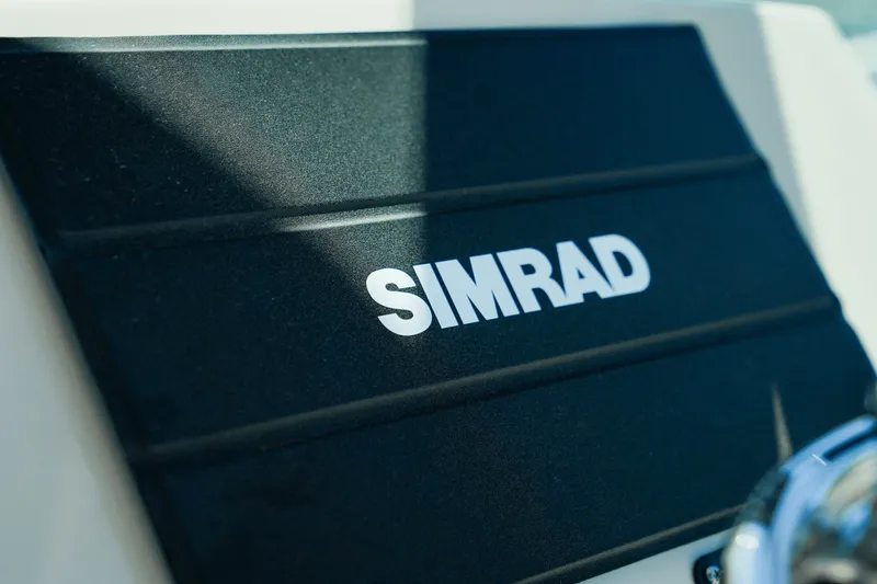 Slide: The Image of Boston Whaler 285 Conquest 2025 - 23