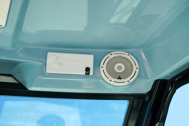 Slide: The Image of Boston Whaler 285 Conquest 2025 - 38