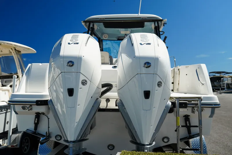 Slide: The Image of Boston Whaler 285 Conquest 2025 - 6