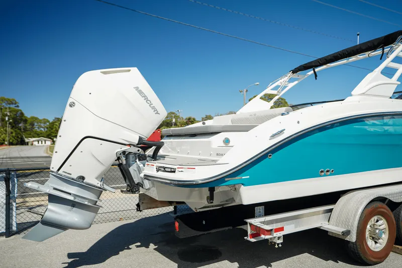 Slide: The Image of Sea Ray SDX 270 Outboard 2025 - 2