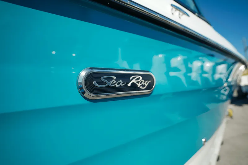 Slide: The Image of Sea Ray SDX 270 Outboard 2025 - 3