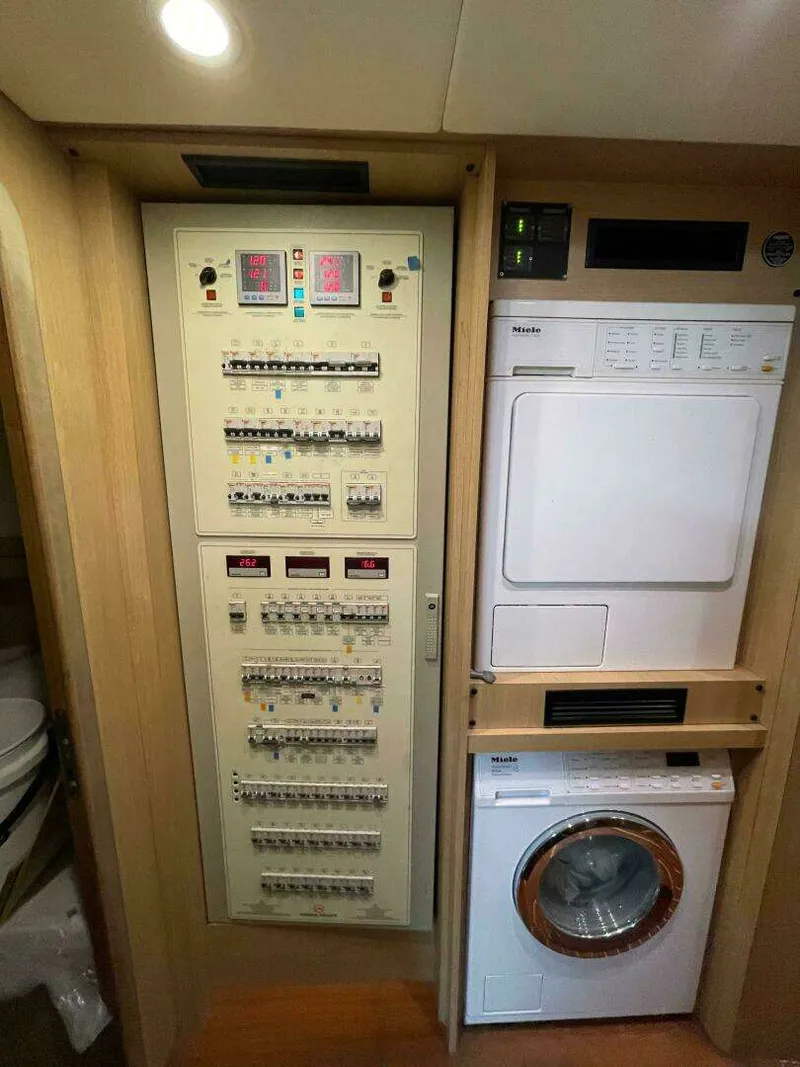 Slide: The Image of Model 74' Dolphin Category Motor Yachts 2006 - 66