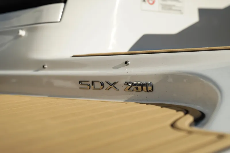 Slide: The Image of Sea Ray SDX 290 Outboard 2025 - 16