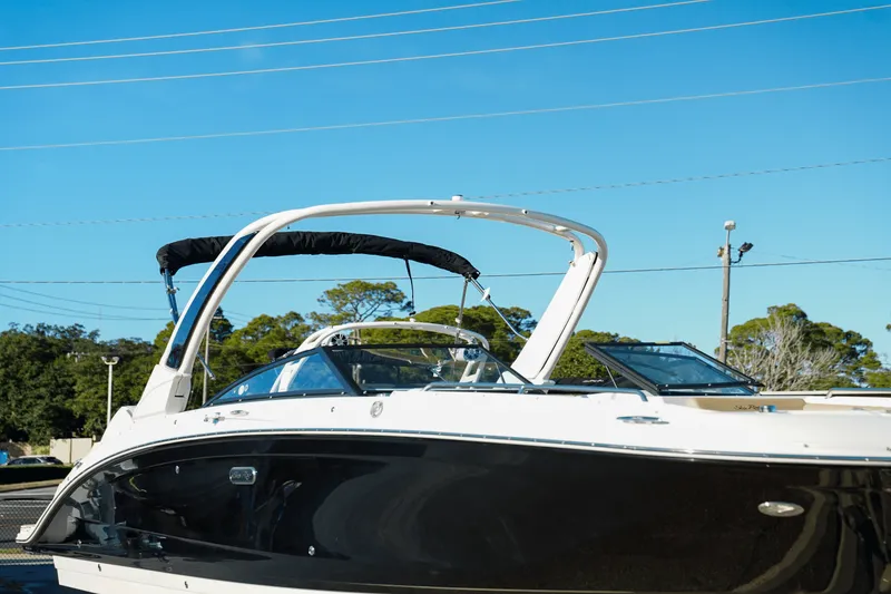 Slide: The Image of Sea Ray SDX 290 Outboard 2025 - 3