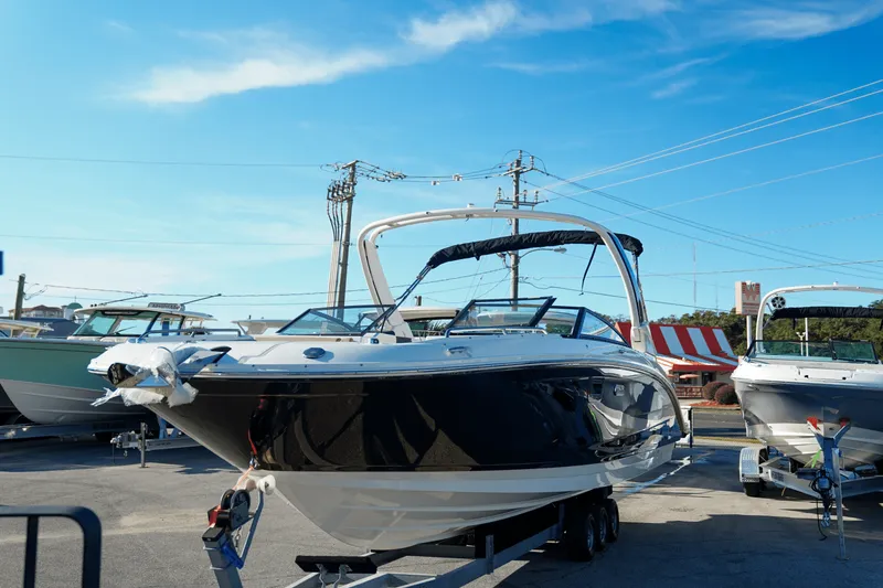 Slide: The Image of Sea Ray SDX 290 Outboard 2025 - 4