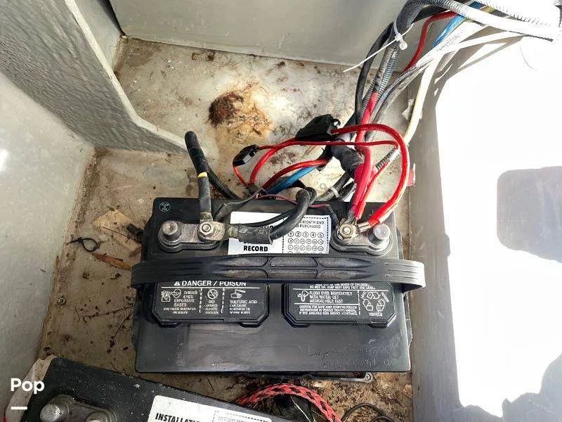 Slide: The Image of Bayliner 215 DB 2014 - 9547521