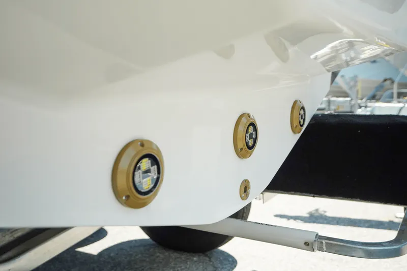 Slide: The Image of Sea Ray Sundancer 320 Outboard 2025 - 10