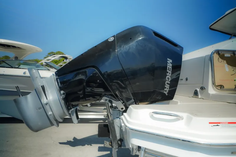 Slide: The Image of Sea Ray Sundancer 320 Outboard 2025 - 5
