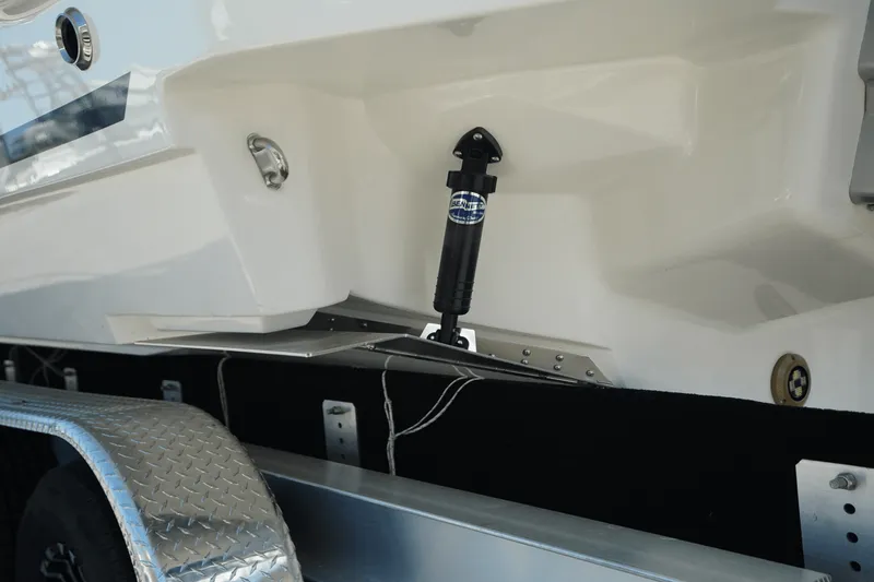 Slide: The Image of Sea Ray Sundancer 320 Outboard 2025 - 9
