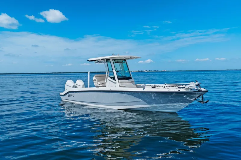 Slide: The Image of Boston Whaler 280 DAUNTLESS 2025 - 11