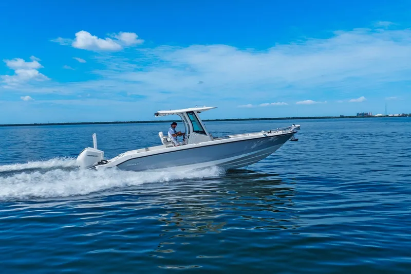 Slide: The Image of Boston Whaler 280 DAUNTLESS 2025 - 14