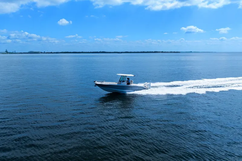 Slide: The Image of Boston Whaler 280 DAUNTLESS 2025 - 16