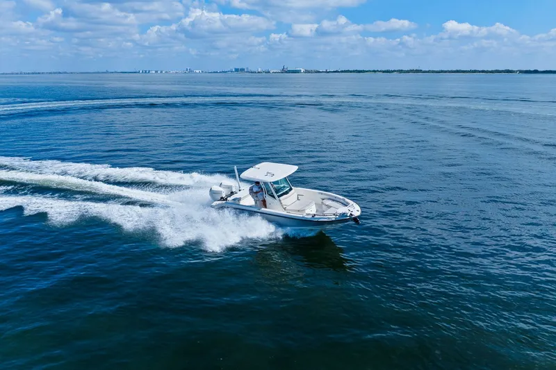 Slide: The Image of Boston Whaler 280 DAUNTLESS 2025 - 21