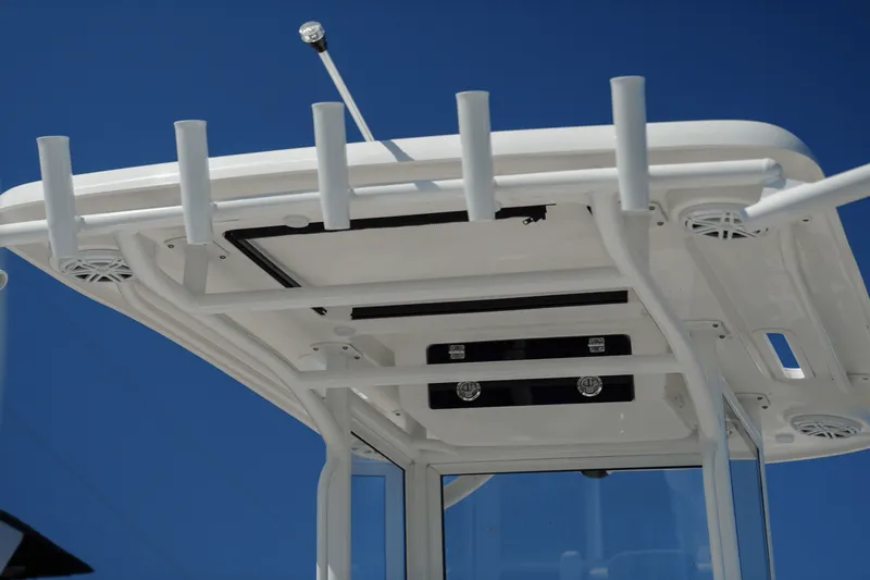 Slide: The Image of Caymas 281 HB TWIN 2025 - 20