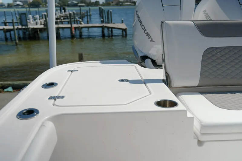 Slide: The Image of Caymas 281 HB TWIN 2025 - 22