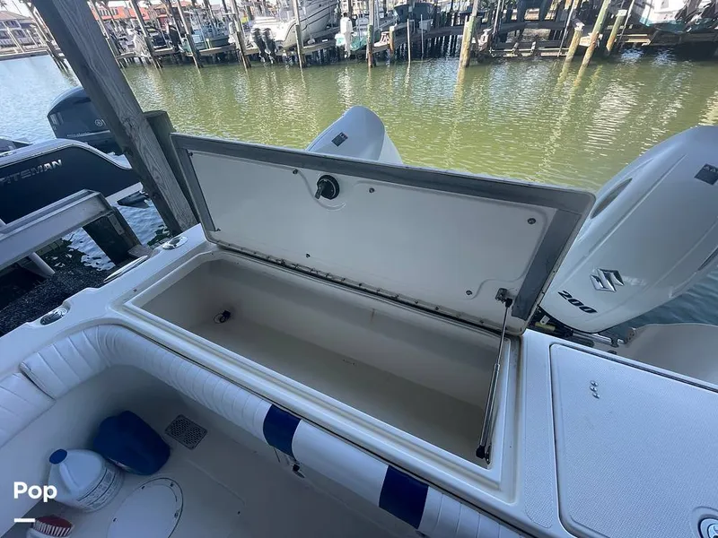 Slide: The Image of Transom Fish Boxes - 9733298