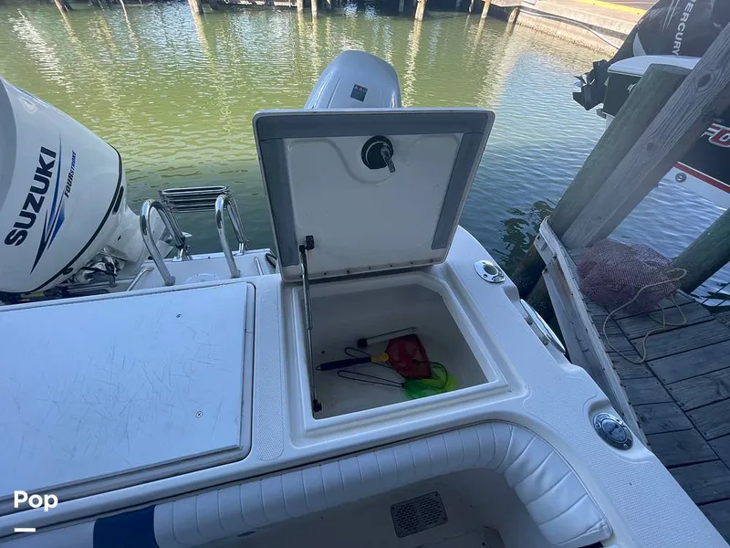 Slide: The Image of Transom Fish Boxes - 9733300
