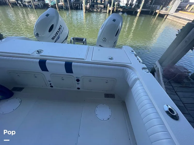 Slide: The Image of Captains Seat - 9733308