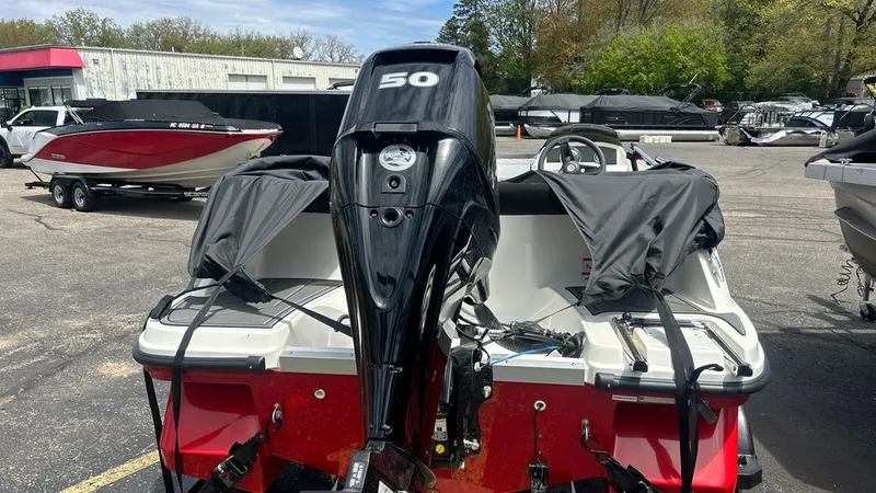 Slide: The Image of Bayliner M15 2023 - 4