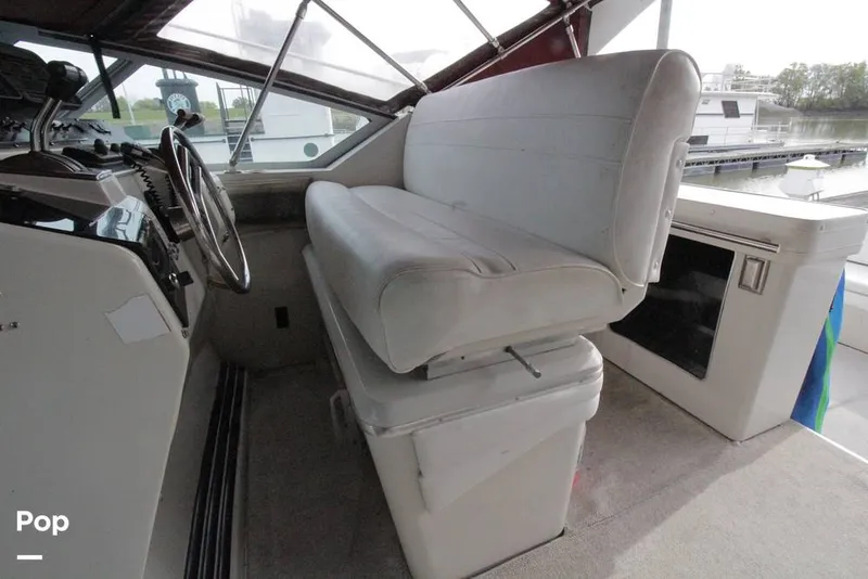 Slide: The Image of Captain's Chair - 9679164