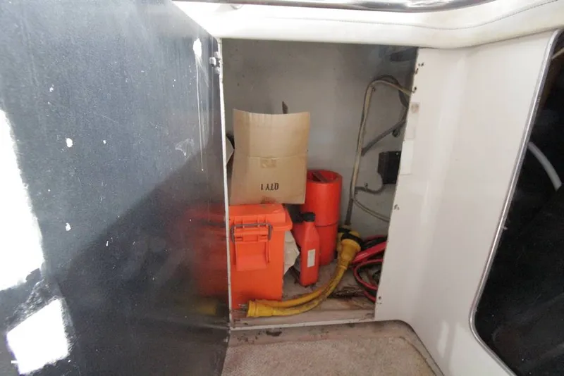 Slide: The Image of Wellcraft Portofino 4300 1988 - 9679339