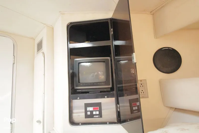 Slide: The Image of Wellcraft Portofino 4300 1988 - 9679477