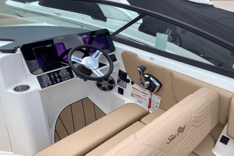 Slide: The Image of Sea Ray SDX 270 Surf 2025 - 17