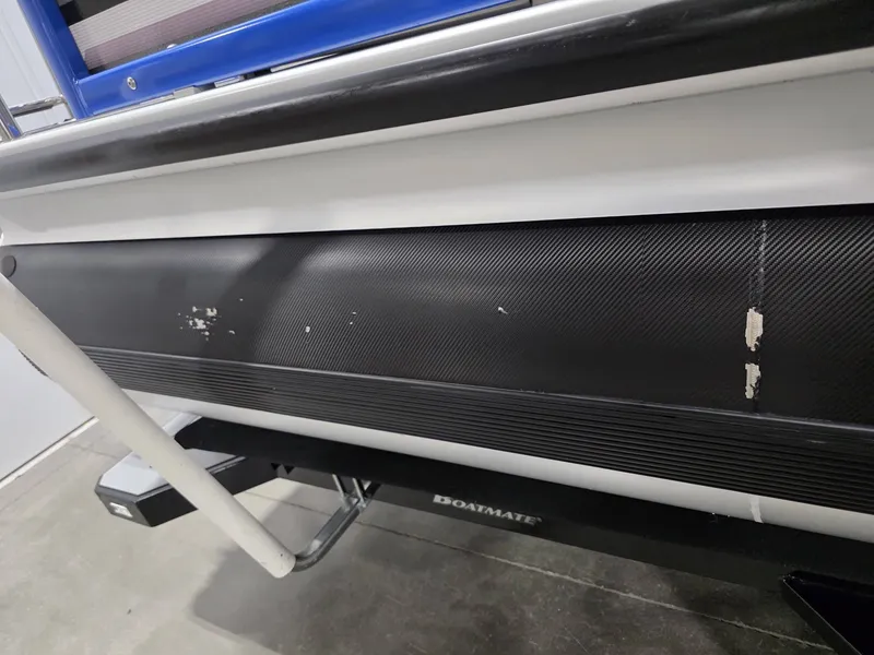 Slide: The Image of Premier 270SS 2022 - 13