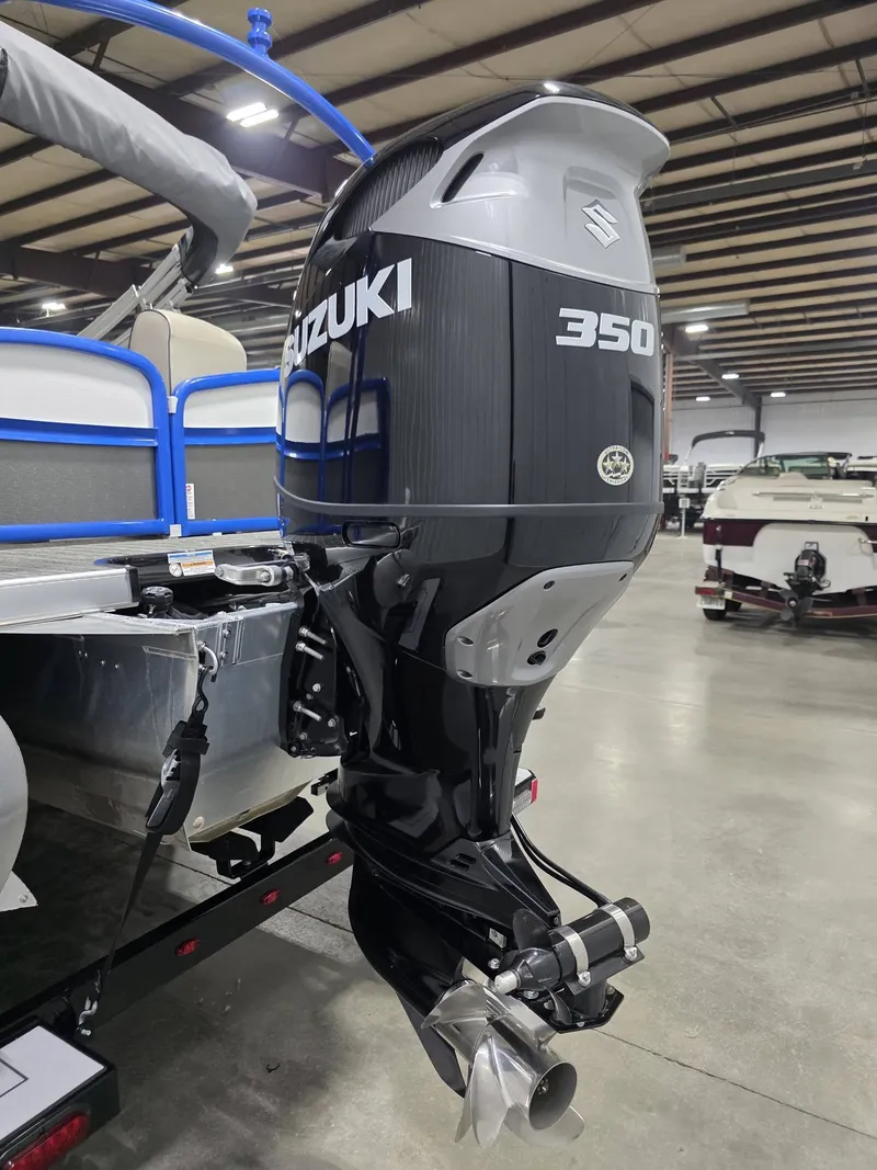 Slide: The Image of Premier 270SS 2022 - 20