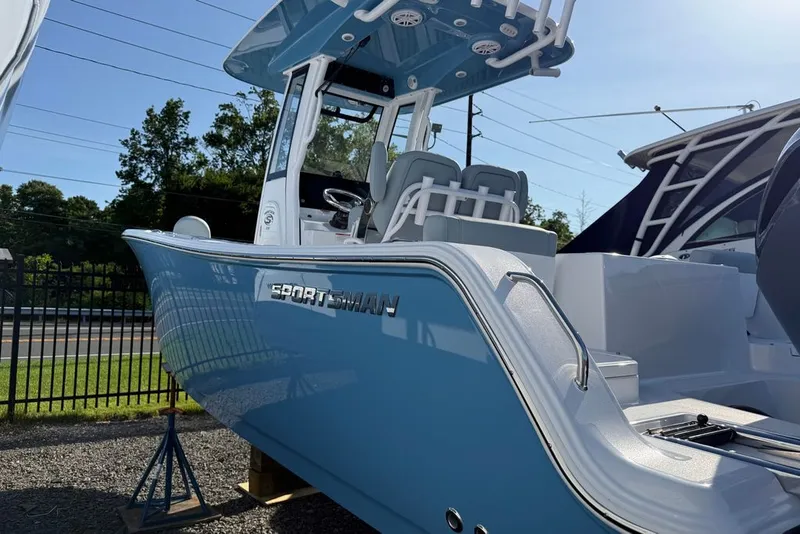 Slide: The Image of Sportsman Heritage 231 Center Console 2026 - 1